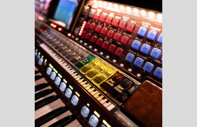 Used Lowrey Prestige Organ All Inclusive Top Grade Package (SN:0A5000604F848971) - Image 10